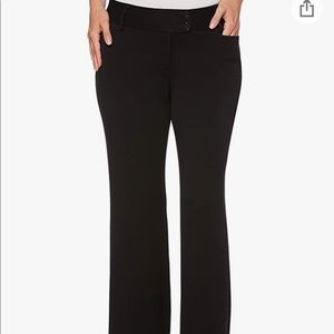 Women’s Curvy Fit Boot Leg Pant